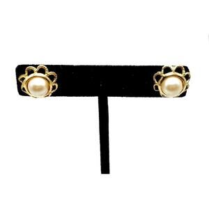 Pearl Stud Earrings in Gold Floral Design 1/2" - Simple Elegance!
